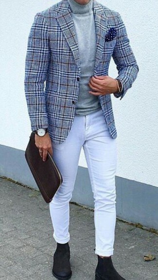 Un blazer à porter avec un pull à col roulé gris au printemps