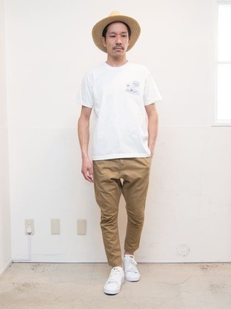 Comment porter un chapeau pour un style decontractés après 40 ans