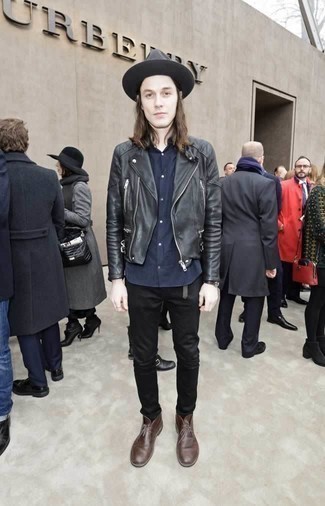 Comment porter un chapeau pour un style decontractés à l'adolescence