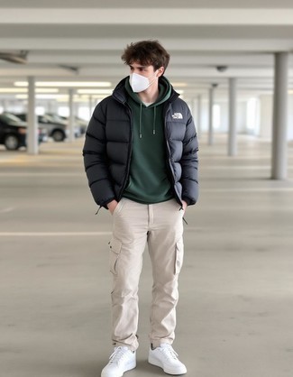 Comment porter un sweat à capuche avec une doudoune quand il fait chaud