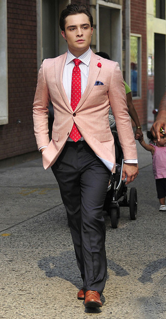 Comment porter une veste fuchsia