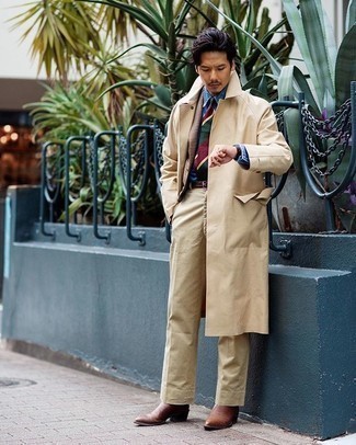 Un blazer à porter avec un pantalon chino marron clair quand il fait frais