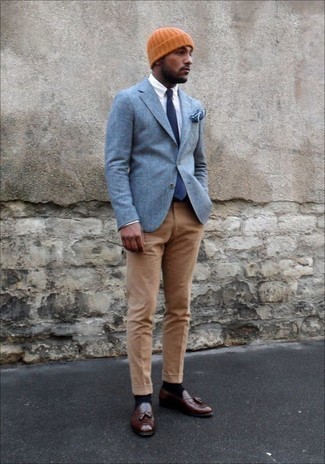 Comment porter un blazer bleu clair au printemps