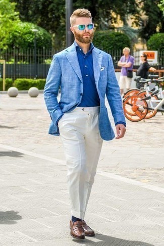 Comment porter un blazer bleu clair au printemps