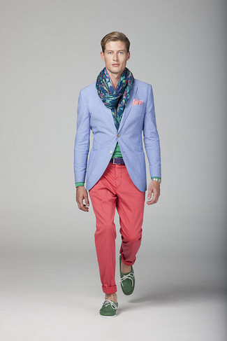 Comment porter un blazer bleu clair au printemps