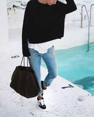 Comment porter un jean boyfriend bleu clair