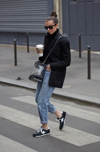 Comment porter un jean boyfriend bleu clair