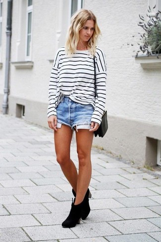 Comment porter un short en denim bleu clair