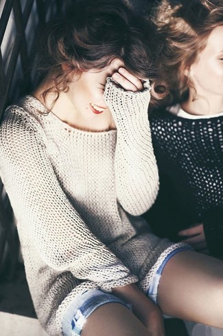 Comment porter un short en denim bleu clair