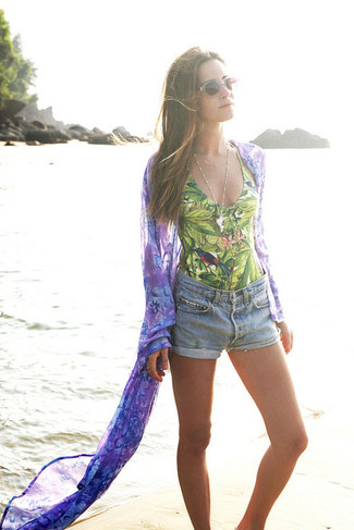 Comment porter un short en denim bleu clair