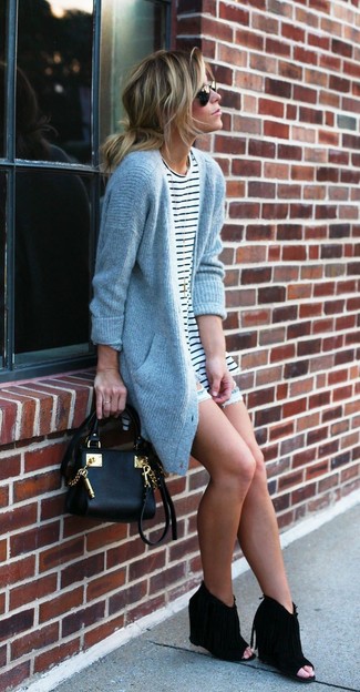 Comment porter un short en denim bleu clair