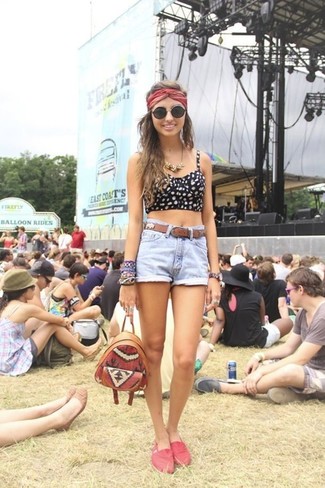 Comment porter un short en denim bleu clair