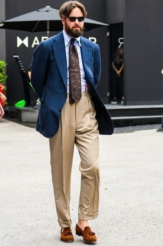 Comment porter une chemise de ville bleu clair avec un blazer bleu
