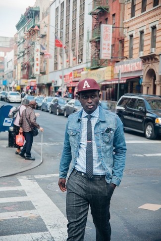 Comment porter une chemise de ville en vichy bleu clair
