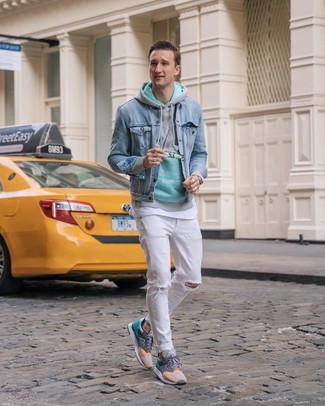 Comment porter une veste bleu clair pour un style relax