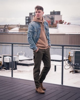 Comment porter une veste bleu clair pour un style chic decontractés au printemps