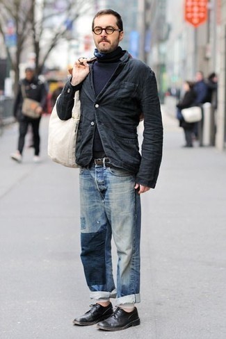 Comment porter un jean à patchwork bleu clair au printemps