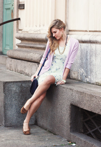 Comment porter une robe patineuse bleu clair