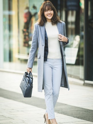 Comment porter un pantalon slim bleu clair