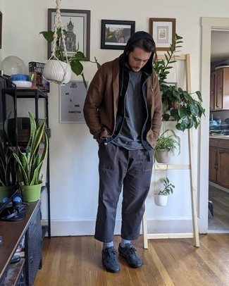 Comment porter des chaussettes bleu clair en automne à 30 ans