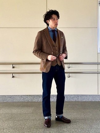 Comment porter des chaussettes bleu clair en automne à 30 ans