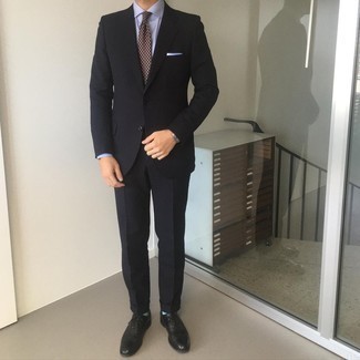 Comment porter des chaussettes bleu clair en été