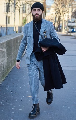 Comment porter un costume bleu clair quand il fait frais