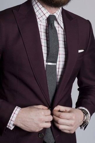 Comment porter un blazer violet clair à 30 ans