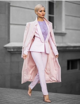 Comment porter un chemisier violet clair