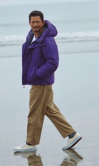 Comment porter une veste violet clair quand il fait frais