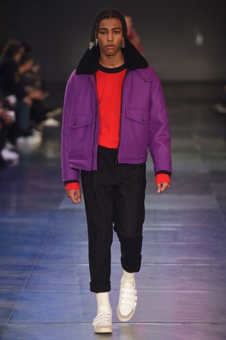 Comment porter une veste violet clair quand il fait frais