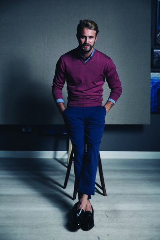 Comment porter un pull à col en v violet clair