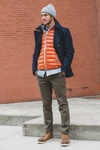 Comment porter une chemise à manches longues avec des bottes de travail