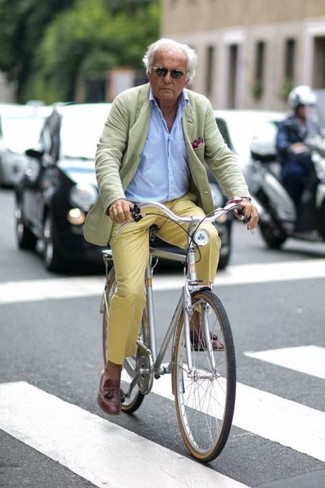 Comment porter un blazer vert menthe quand il fait chaud