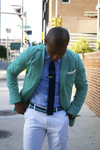 Comment porter un blazer vert menthe quand il fait chaud