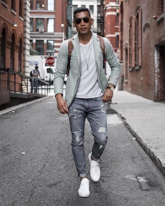 Comment porter un blazer vert menthe quand il fait chaud