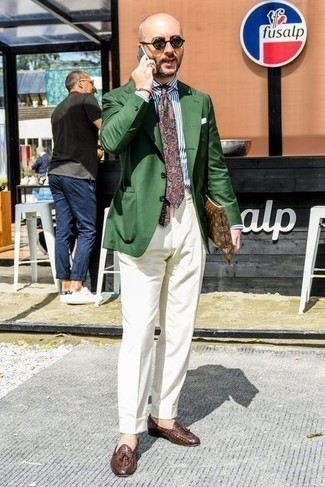 Comment porter un blazer vert menthe pour un style elégantes en été