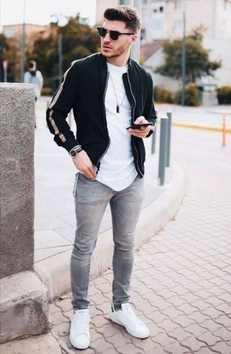 Comment porter des chaussures en toile vert menthe