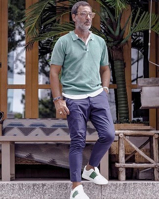 Comment porter des chaussures en toile vert menthe