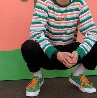 Comment porter des chaussures en toile vert menthe en été à 20 ans