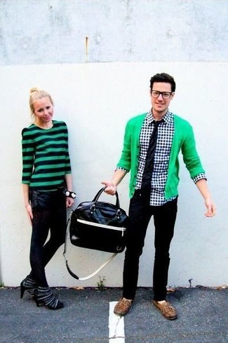 Comment porter un cardigan vert menthe