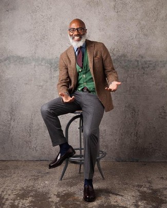 Comment porter un cardigan vert menthe