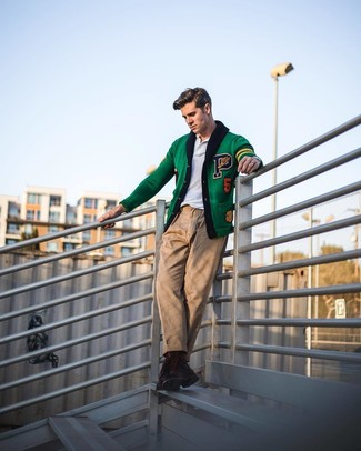 Comment porter un cardigan vert menthe