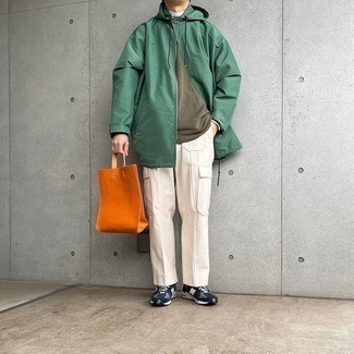 Comment porter un manteau vert menthe pour un style decontractés