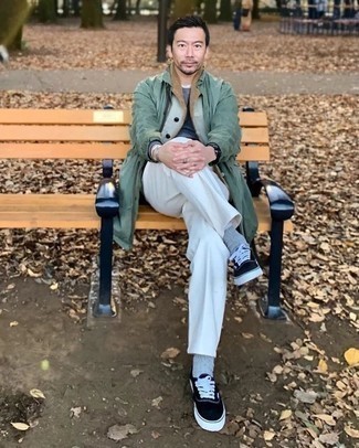 Comment porter un manteau vert menthe pour un style decontractés