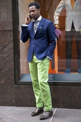 Comment porter un pantalon de costume vert menthe