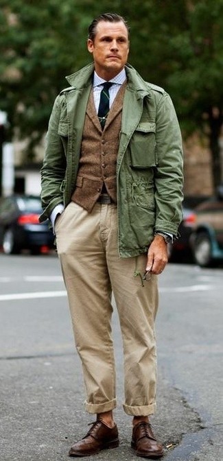 Comment porter une veste vert menthe pour un style chic decontractés quand il fait chaud