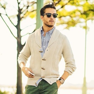 Comment porter un pantalon vert menthe pour un style chic decontractés