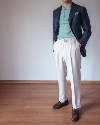 Comment porter une pochette de costume vert menthe