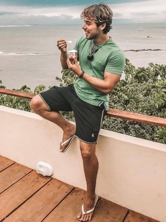 Comment porter un polo vert menthe